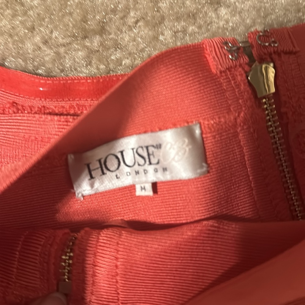 House of CB CORAL 2 piece bandage with gold zipper midi skirt and top set. NWOT - Picture 7 of 7